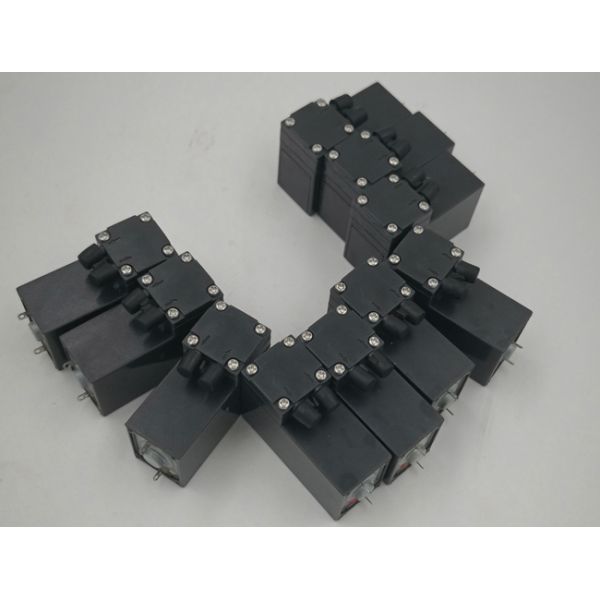 High Grade Portable Plastic Brush Pump Mini 3V Vacuum Cupping For Exhaust Air