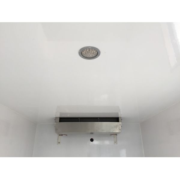 FRP Insulation Panels Refrigerator Box Truck 4x2 Driving , Sinotruk Howo Truck