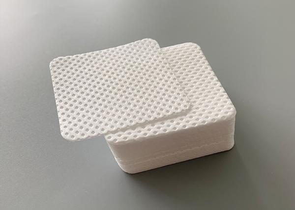Soft Nail Polish Remover Wipes Highly Absorbent White Plain Color 60gsm Weight