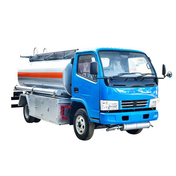 Durable Right Hand Drive Fuel Oil Tanker Truck With 4 6L Engine Capacity