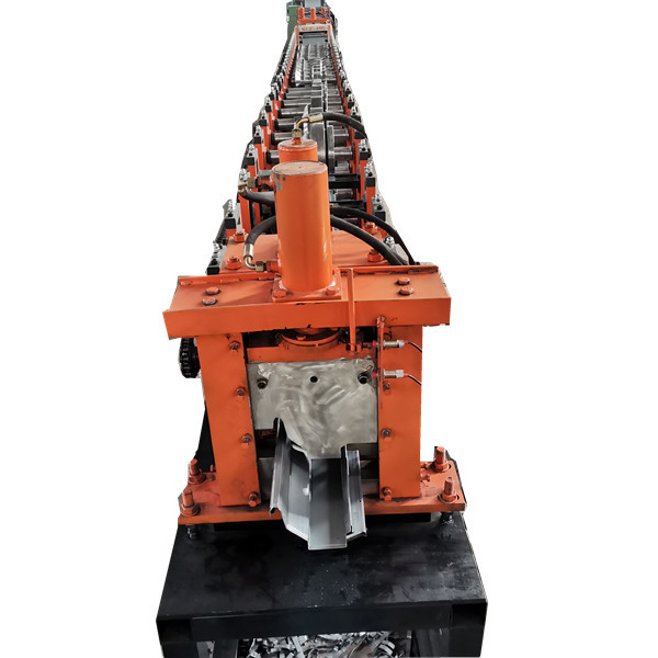 ギヤ伝達Upcycledの自動鶏の送り装置の溝の圧延機