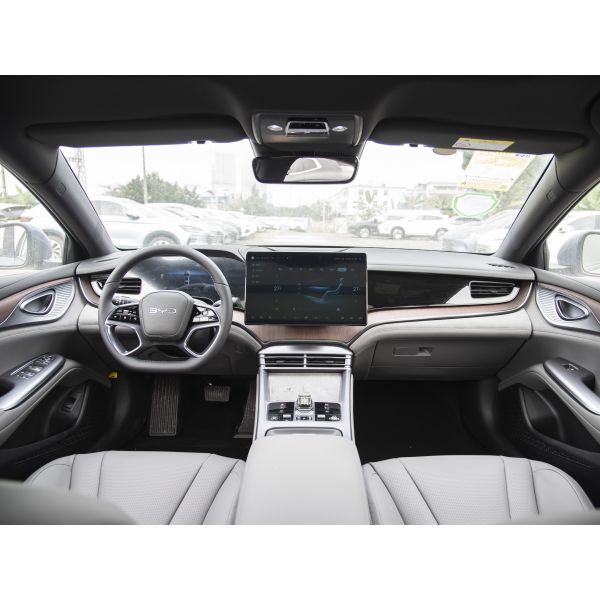 4800*1875*1460 Size Medium Car 2024 BYD Seal DM-i Electric Plug-in Hybrid Left Hand Drive Long Range Chinese Energy Vehicle