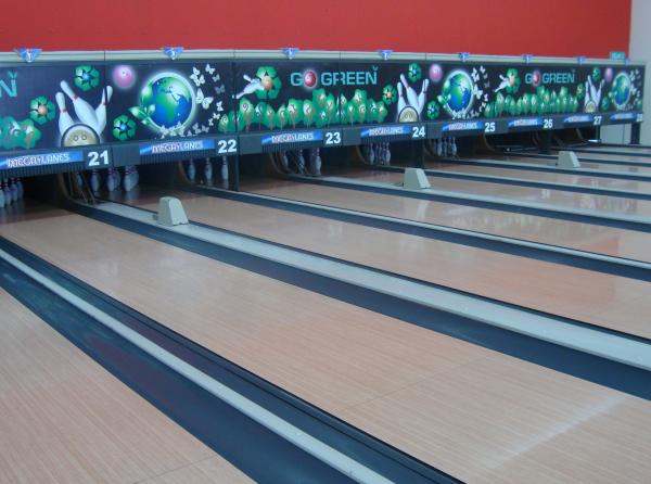 1200*1062mm Duravel Bowling Lane Humano e Bowling Pins Set Must-Have para jogo indoor