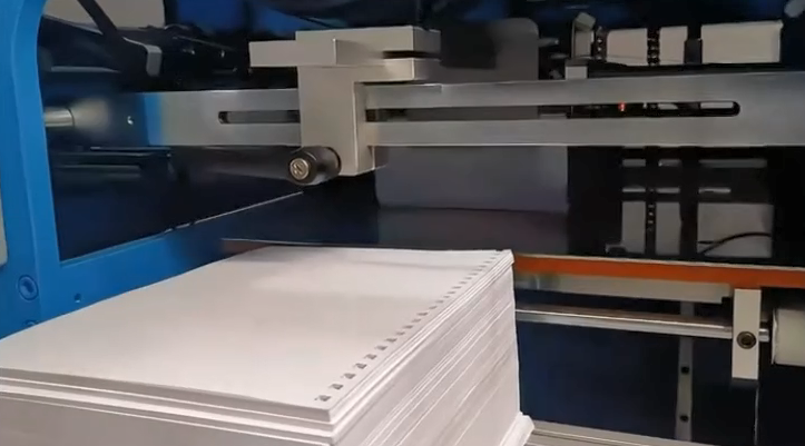 Auto Hole Puncher For Signatures Cases And PP Sheets With Convertible Feeder And Conveyor