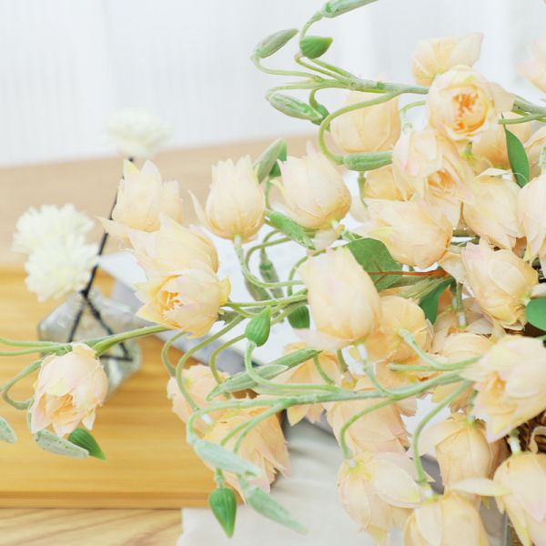 Nordic high-end simulation flowers, wind chimes, silk flowers, fake flowers, home furnishings, homestays, living rooms, desktop flower arrangements, silk flowers, wedding decorations