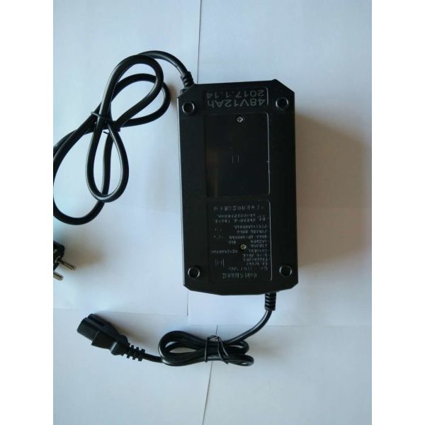 Заряжатель батареи лития li-льва dc 58.8v 2a 14s заряжателя автомобиля C-силы совершенно новый для силы батареи Lipo Li-иона 14S 51.8V