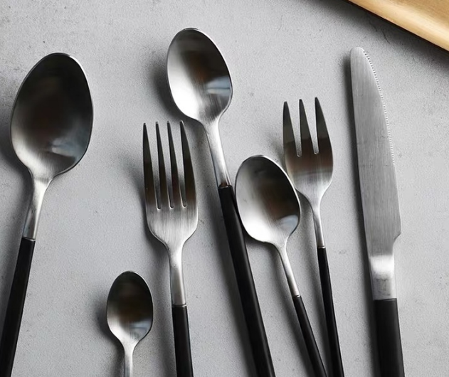 black silver knife and fork