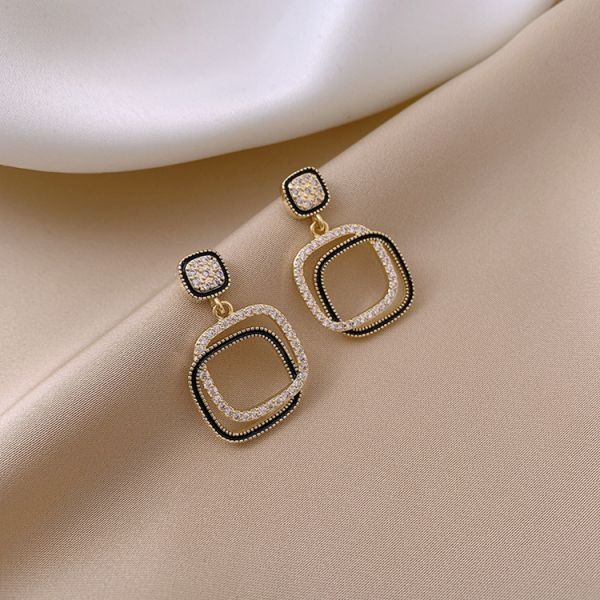 2025 New Style Sterling Silver Temperament Goddess Summer Simple Earrings