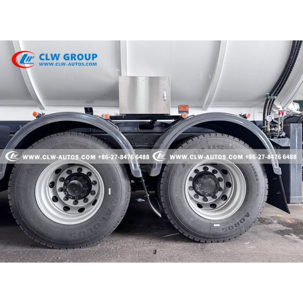 Dongfeng 6x4 Sand-Suction Truck with 12-15m³ Capacity, Cyclone Dust Collector & Two-Stage Overflow Protection