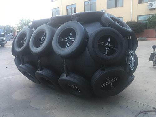 D1350×L3000 80kPa Marine Inflatable Fender 50kPa Ship Pneumatic Fender