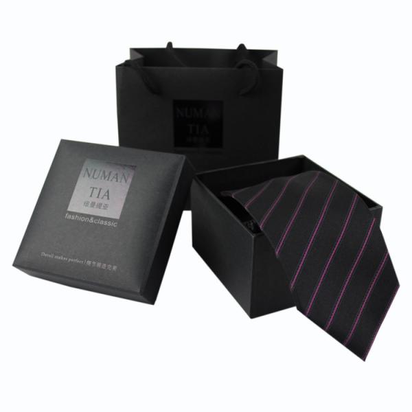 Fashion silk necktie for man with stripe pattern
