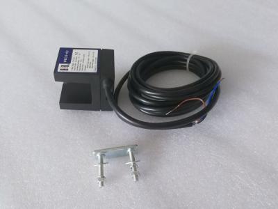 Plastic Material Photoelectric Control Switch Elevator Spare Parts Integrated Output Mode