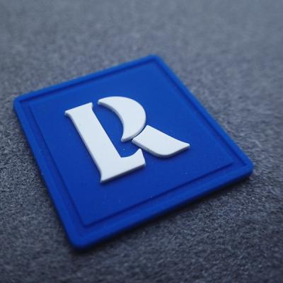 Crachá de borracha feito sob encomenda do silicone de Logo Patches para o vestuário