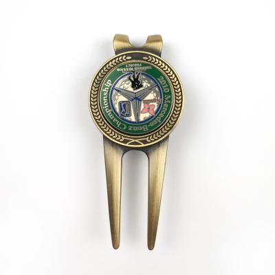 Take Your Golf Game to the Next Level with Our Innovative Golf Divot Tool