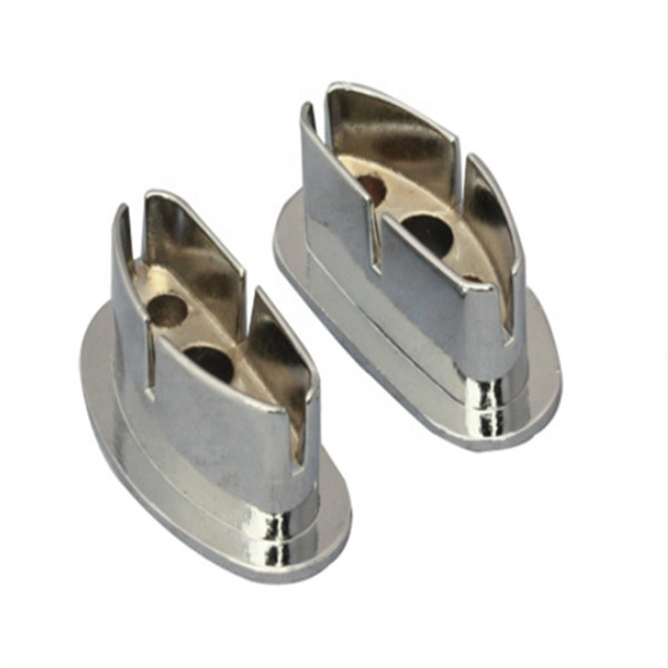 車のドア ロックの部品のための部品を投げるOEMの製造の鋼鉄自動予備品