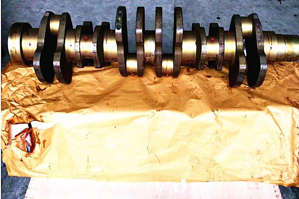 QT800-3/40Cr Small Engine Crankshaft , Diesel Engine Crankshaft For Forklift Truck