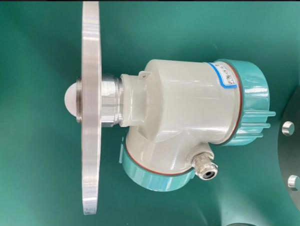 CAF L329-B803 Highly Corrosive Liquid Vapor Or Foam Radar Level Meter The Transmitted Radar Signal Is Reflected By The Measured Medium And Then Received By The Same Antenna