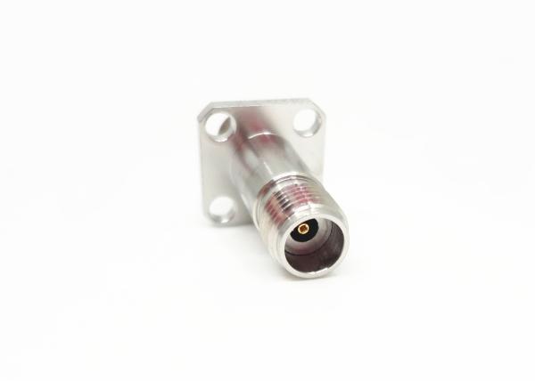 Les trous de l'adaptateur 4 de l'acier inoxydable l'onde millimétrique directement 2.4mm rf brident femelle à la femelle