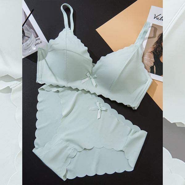 Women Wire Free Bra With Panty Set High Quality Seamless Lingerie Panties With Bra Set Women