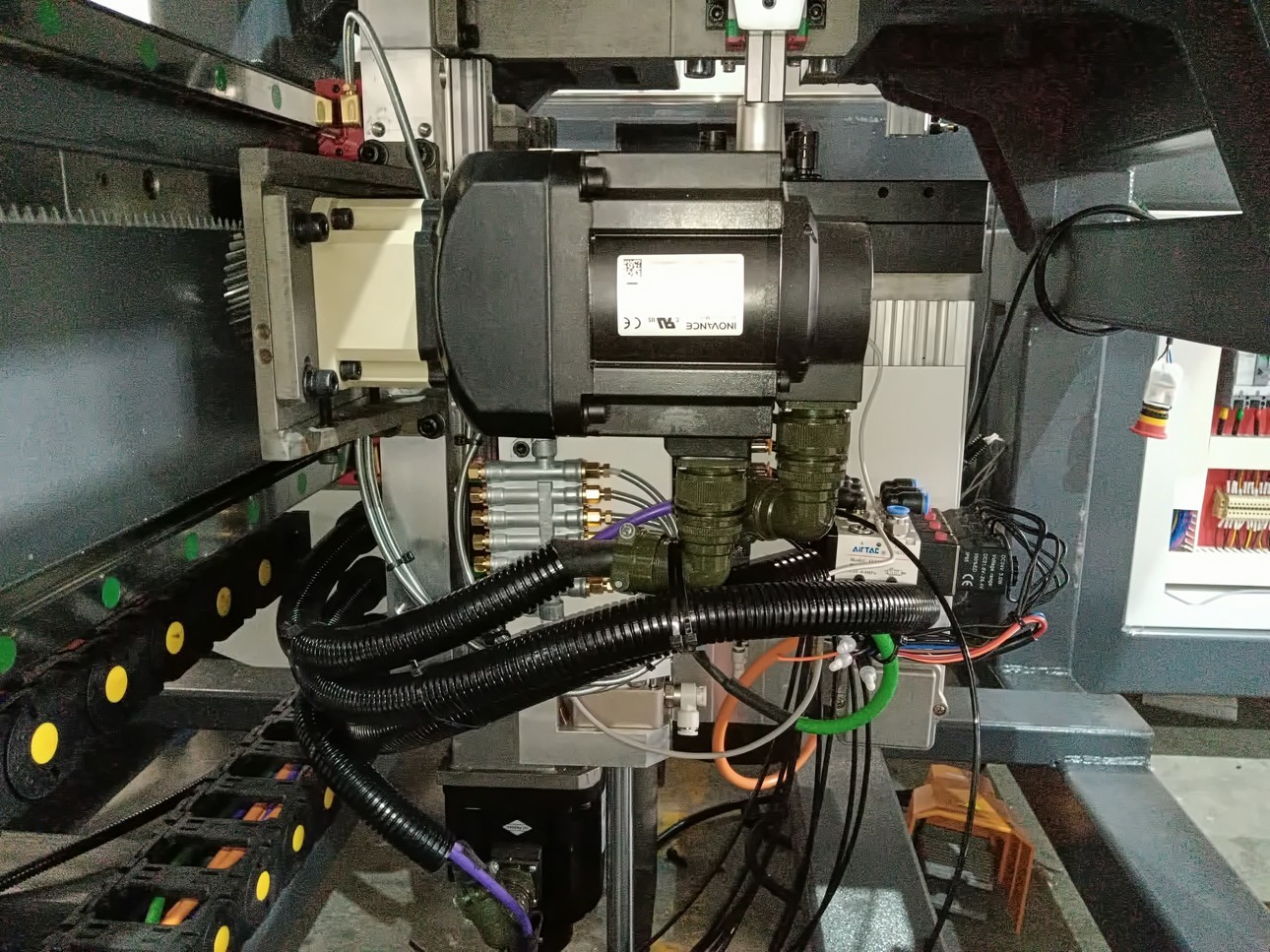 Бортовое вырезывание машины расточкой CNC 6 деревянное и сверля минута машины 80m