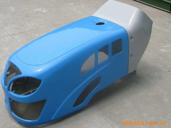 Standard Size Fiberglass Tractor Parts Fiberglass Engine Cover ISO9001