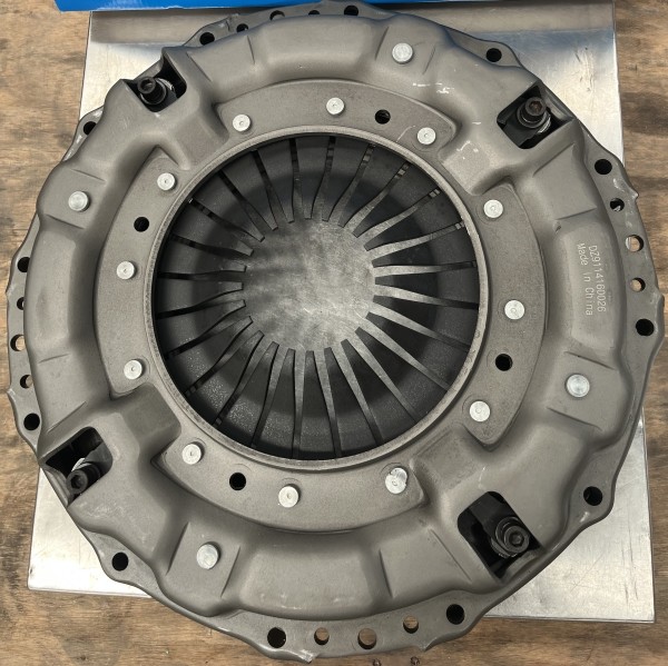 DZ9114260016 Placa de embrague Howo STR Caja de cambios Partes de repuesto