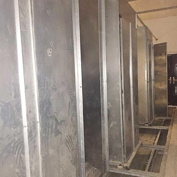 195 * 50 * 35cm Brooder Cage For Chicks , 24 Doors Chicken Isolation Cage