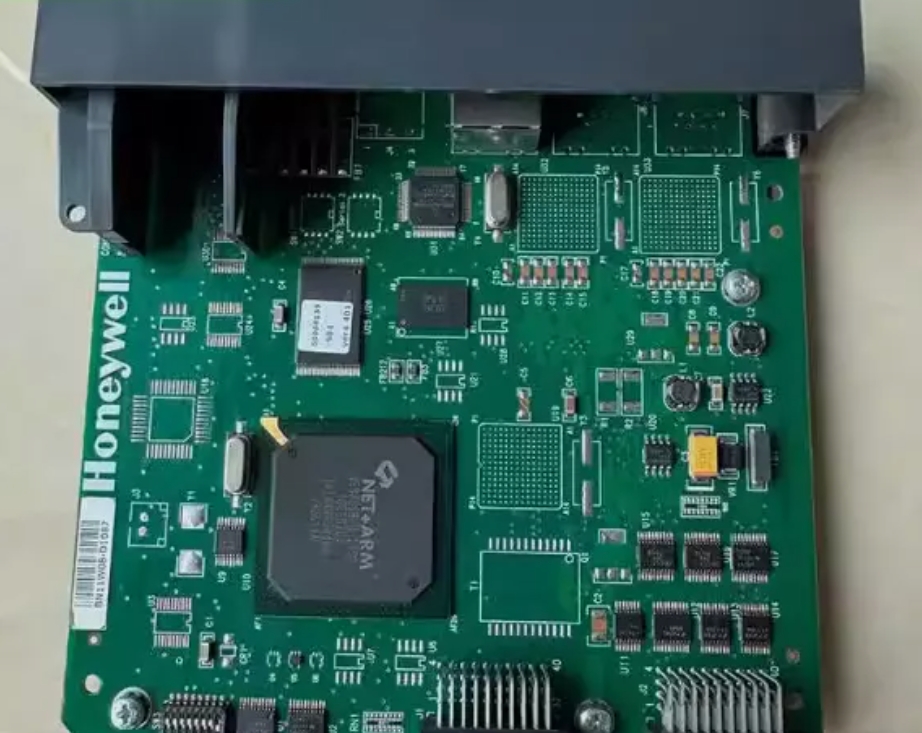 900C53-0244-00 Honeywell HC900 Контроллер Контроллер I/O сканер