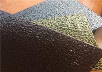 Tinta em pó com textura martelada para acabamento em metal