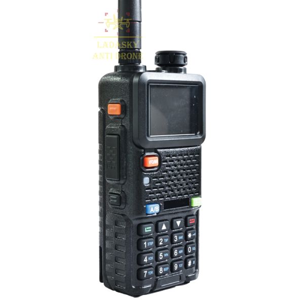 Handheld Drone Detection 2km Range 300-6200MHz Dual-mode Drone Detector with Super Early Warning and Watch Wide Range of Detection Models Full Frequency Band Coverage