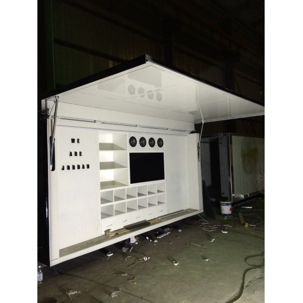 Welded Corrugated Plates Shipping Container Exhibition