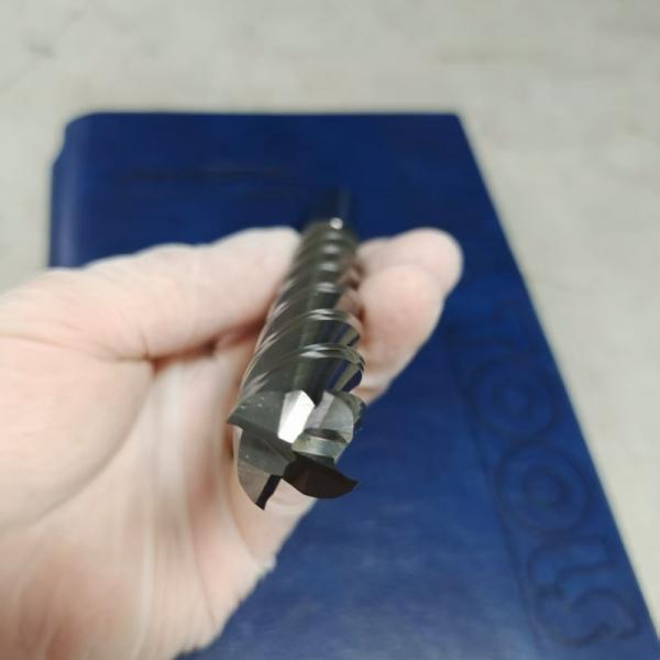 16mm 4 Flutes Solid Carbide End Mill Anti Vibration For CNC Aluminium High Speed