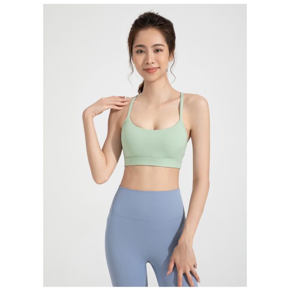 Women's Yoga Sports Bra Nylon Spandex Medium Support Adjustable Straps Moisture Wicking