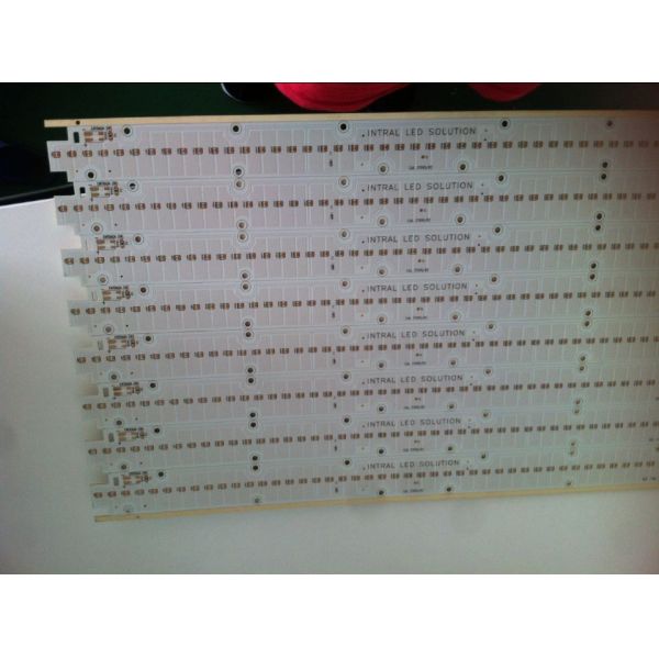 Componente electrónico que protege la cortadora del surco de V para la electrónica