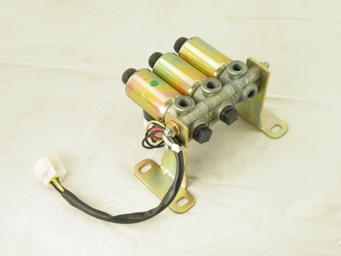55500-Y3270 Triple Solenoid Valve Assembly For JAC
