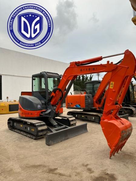 Adjustable seat design ZX50U 5 Ton Used Hitachi Excavator With Efficient braking system