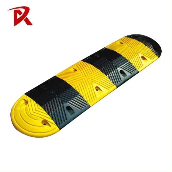 20 Years Yellow & Black Rubber Speed Hump Steel Speed Bump for Roadway Application