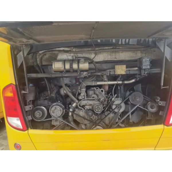 Yuchai Engine Used YUTONG Buses 49 Seats With 24L / 100km Fuel Consumption