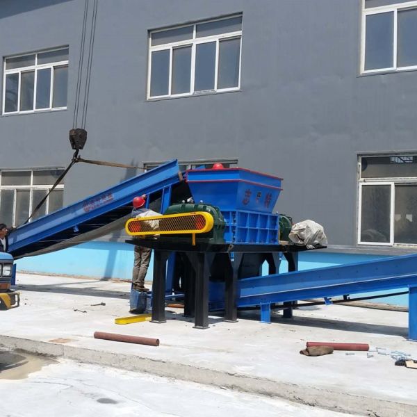Factory Supply Double Shaft Shredder for Plastic Wood Tyre Mattress Scrap Metal