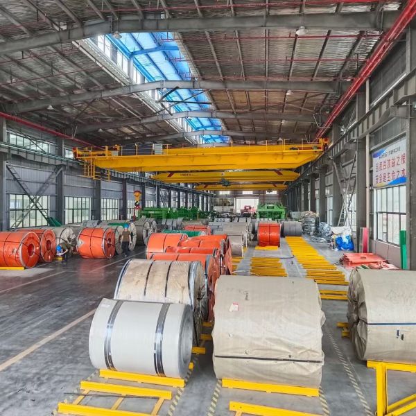 Banda de bobina de acero inoxidable laminada en frío AISI 309S para equipos de alta temperatura 2B Superficie 0,5*1000mm