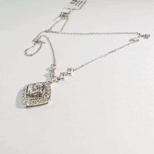 Customized Luxury 18k Gold Diamond Necklaces for Women Dainty Square Diamond Handmade for Anniversary Wedding Banquet