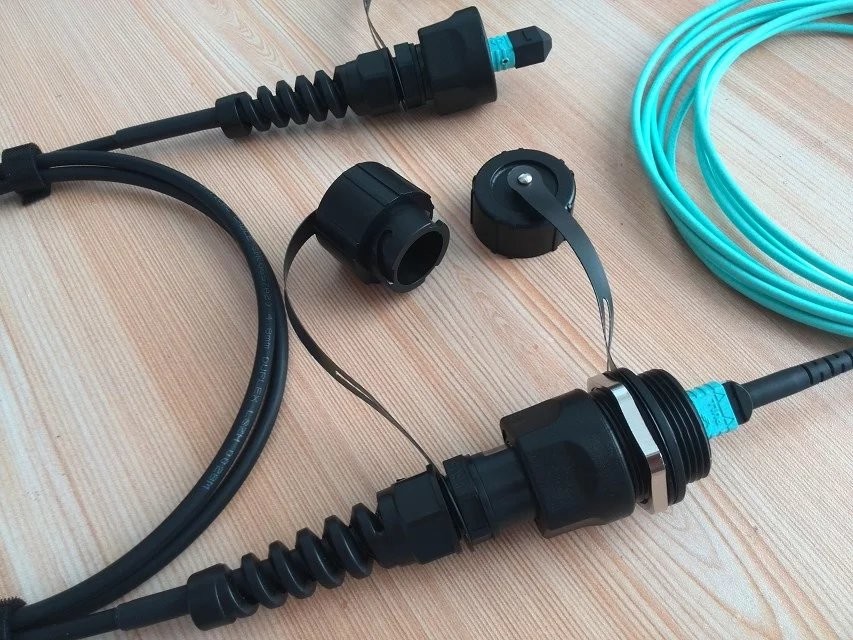 Предохранение от ODVA MPO водоустойчивое прекращая кабель оптического волокна IP68