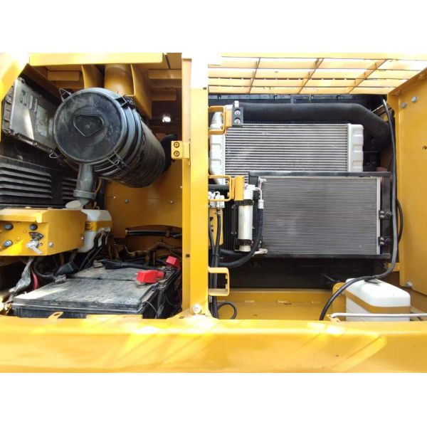 Used CAT 20-Ton 1.2M Caterpillar CAT320D2 Excavator Machine yellow low hours for sale