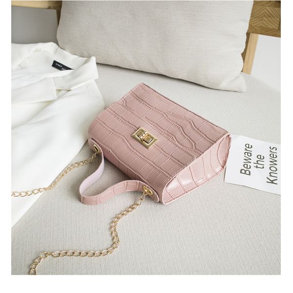 Customized Color Crocodile Pattern Handbag with Zipper Closure and Luxury Design