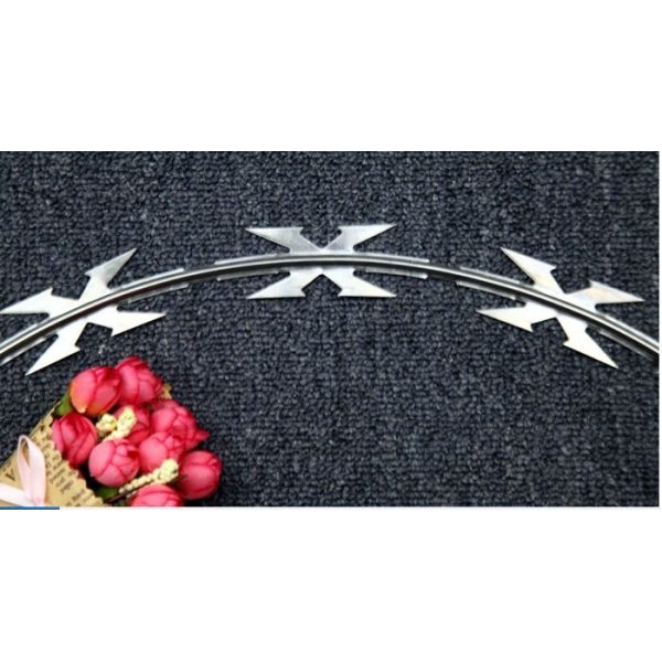 Stainless steel Razor Barbed Wire Chinese manufacturer SS304 Security Fence Concertina coils