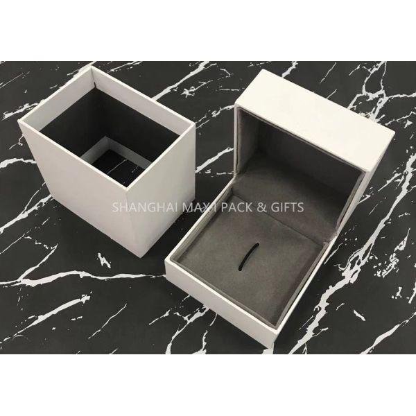 High End Plain Luxury Packaging Boxes , Elegant Retail Matte Matte White Gift Box