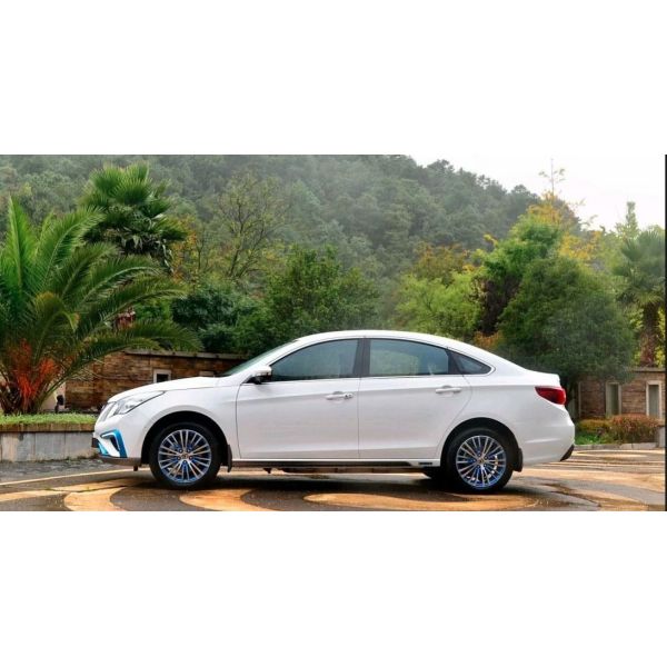150km/h Dongfeng Electric Vehicle EV S50 Sedan Car NEDC 415km