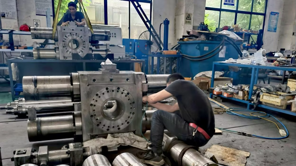 Industrial Heavy Oiled Round Cylinder Barrel For Hydraulic Systems