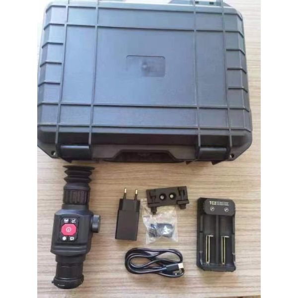 Night Vision Optic 35MM Lens Handheld Thermal Image Scope for 1800M Detection Distance