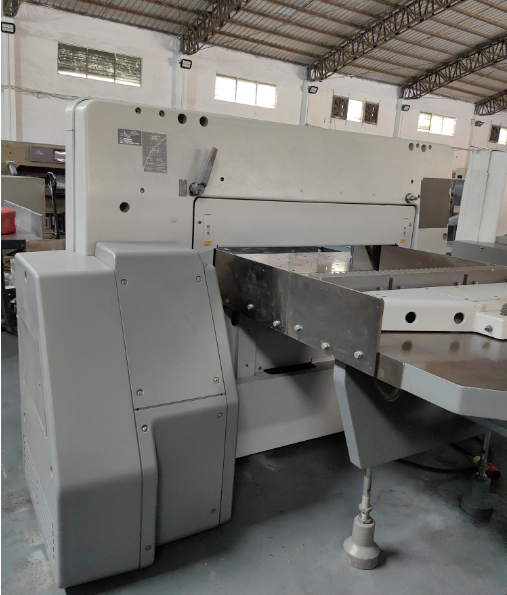 Компьютеризированная 45 т/м Полярная 115 см бумажная гильотина для быстрой и точной обрезки бумаги